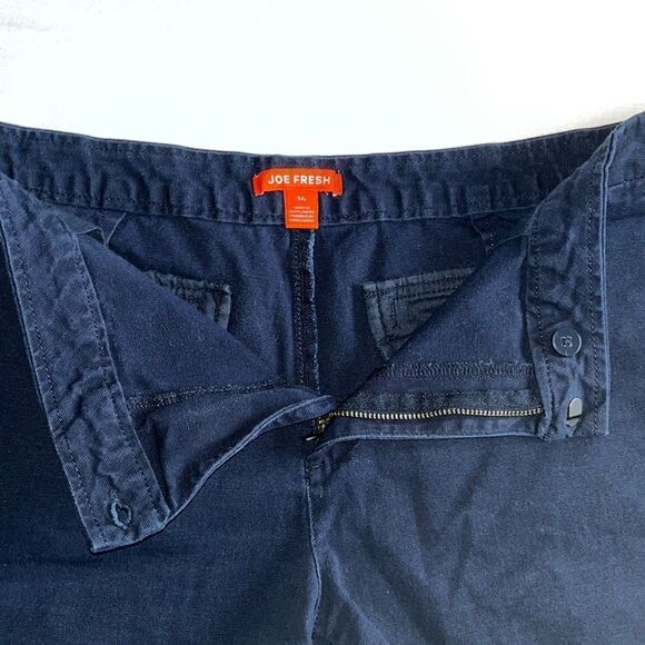 Joe Fresh navy blue shorts / Size 14 - Picture 7 of 8